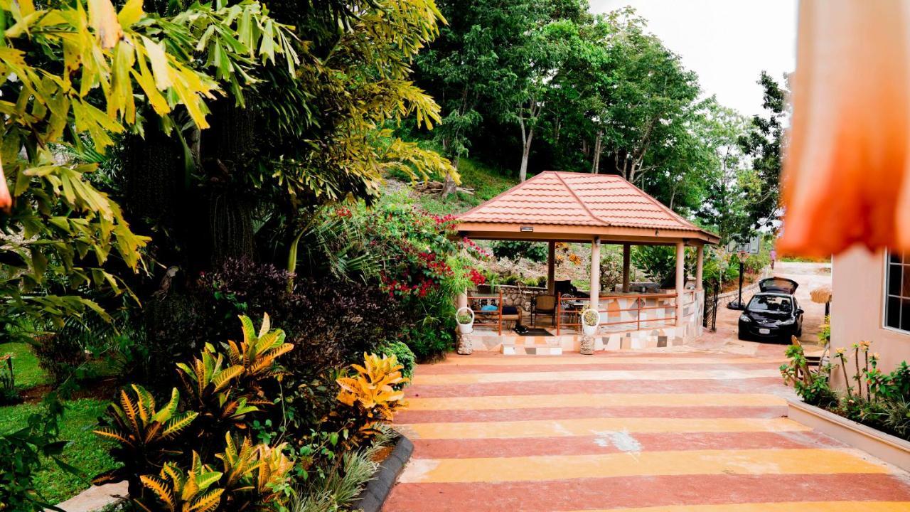 Cliffe Ranch Villa Mandeville Bagian luar foto